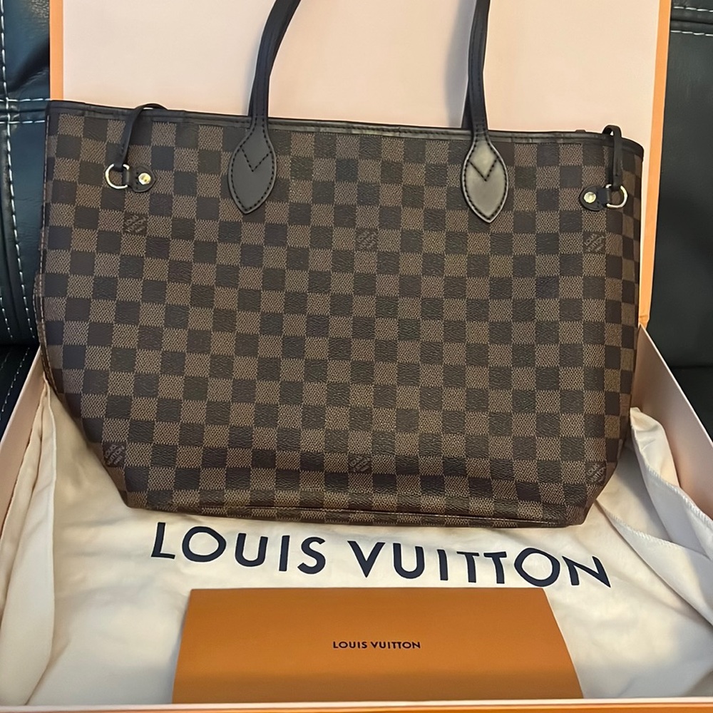 Louis Vuitton Neverfull MM Rose Ballerine